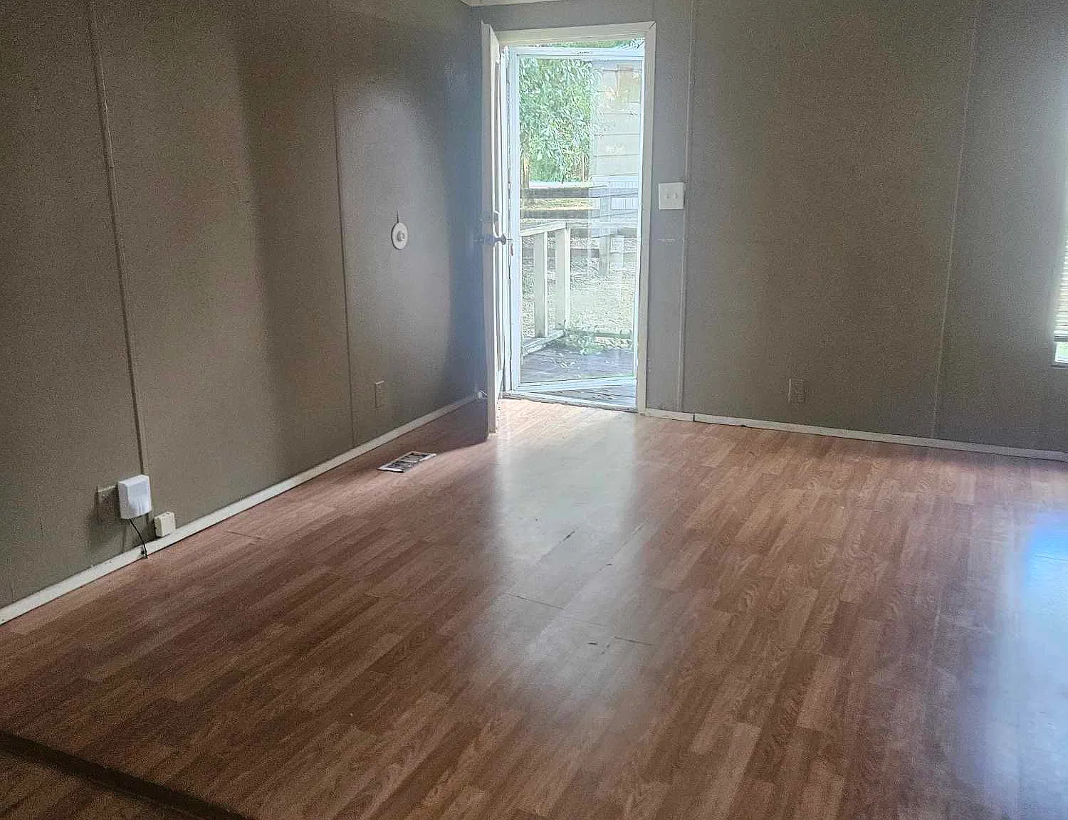 3 bed, 1500 sqft, $850 — Photo 4