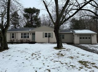 7633 Lake Wood Dr, Portage, MI 49002