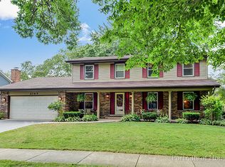 2143 Riverlea Cir, Naperville, IL 60565