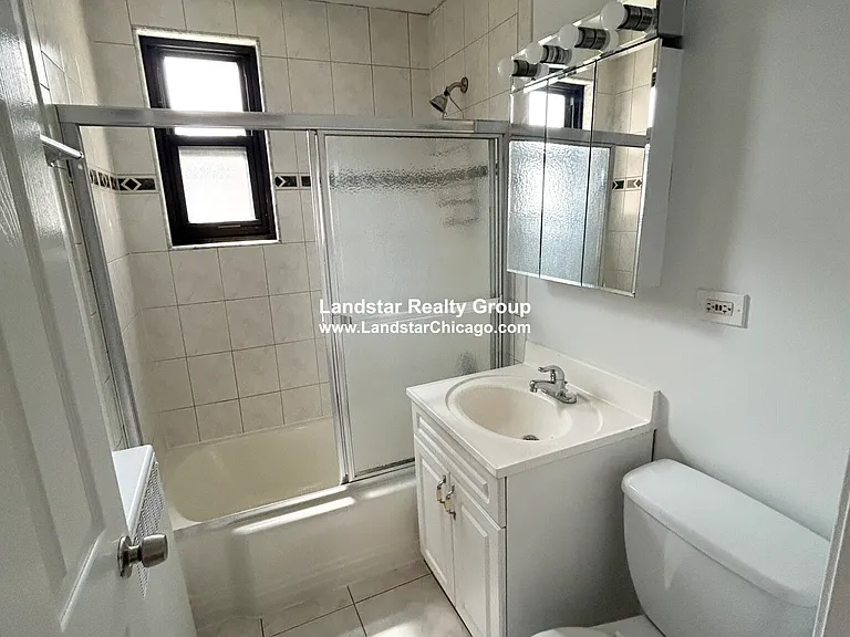7320.5 N Ridge Blvd #3W — Photo 11