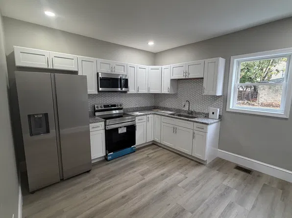 111-113 Waverly St #1, Providence, RI 02907