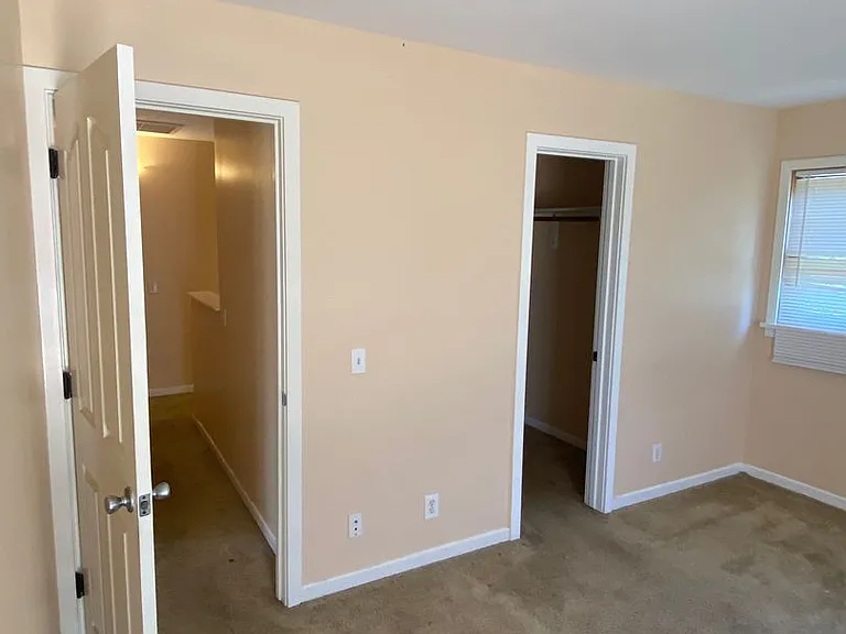 6736 Sueno Rd — Photo 14