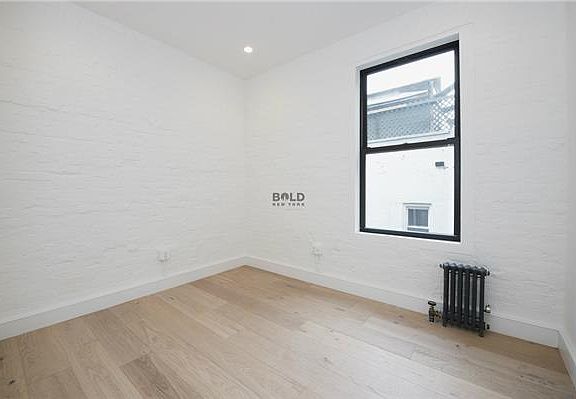 3rd image of 245 E 30th St APT 3