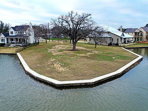 5th image of 513 N Shorewood Dr