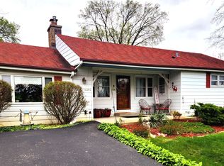 1095 S Prospect Ave, Elmhurst, IL 60126