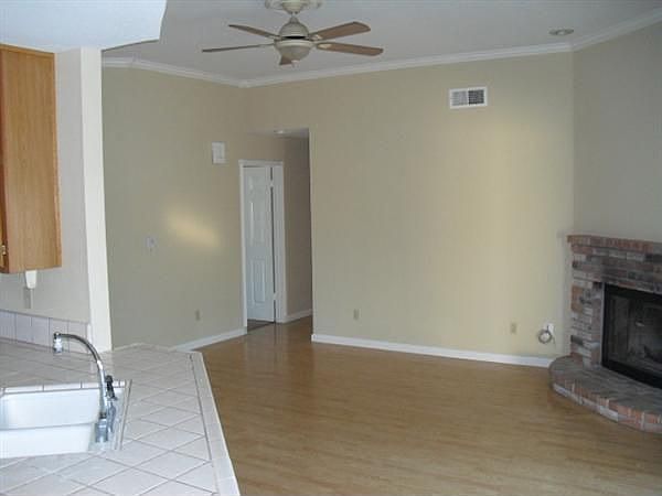 2nd image of 977 Toro Ln