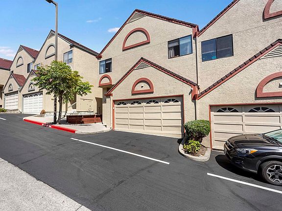 2nd image of 903 Appian Knoll Ct