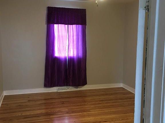 4th image of 4138 Lake St #3