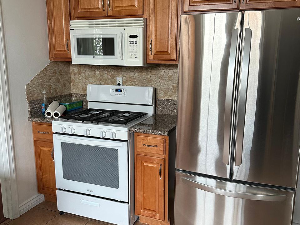 1st image of 843 N Kilkea Dr