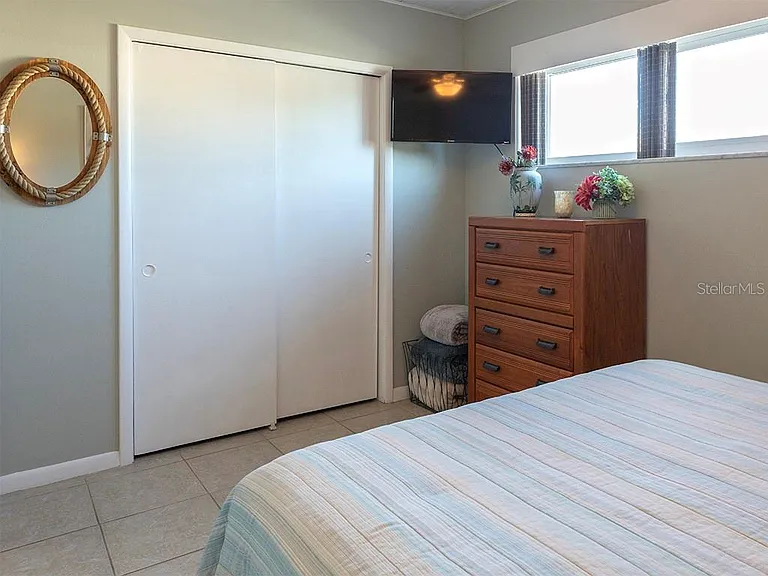 380 Base Ave E #201 — Photo 5