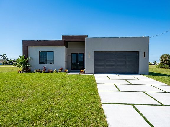 3rd image of 4114 NW 38th St