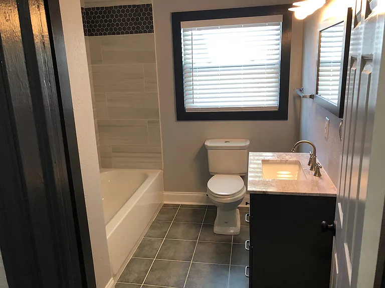 2901 W Main St — Photo 8