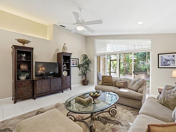 5th image of 11820 Castellon Court