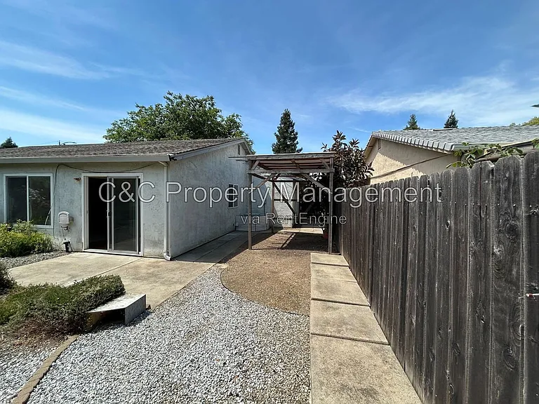 258 Yellowstone Dr — Photo 13