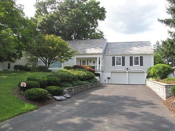 2nd image of 870 N Village Dr