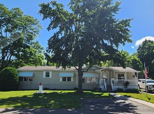 543 Sheffield Winsor Est, Dimondale, MI 48821