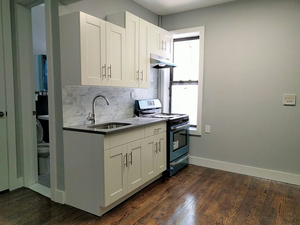 1st image of 398 E 18th St #1ST