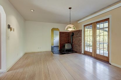 4th image of 84 Eisenhower Dr