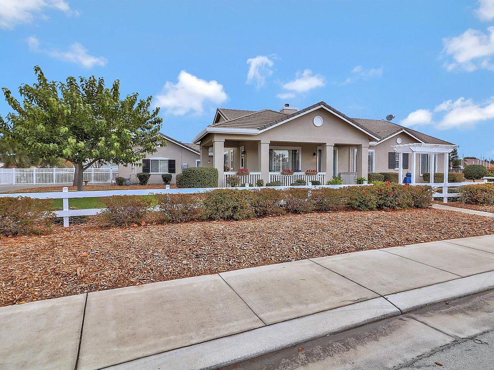 1st image of 2825 Carey Way