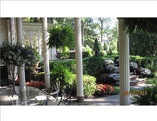 5th image of 619 East Dr