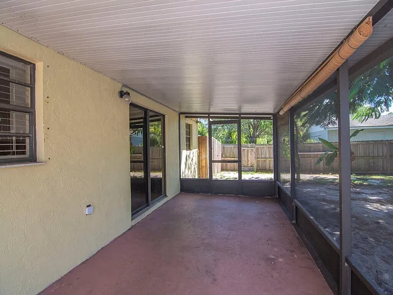 6113 Yucca Dr — Photo 21