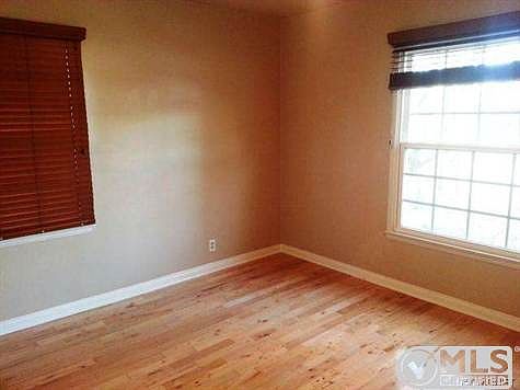 4th image of 6201 White Oak Ave