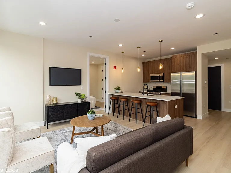 3043 W Irving Park Rd #502 — Photo 5