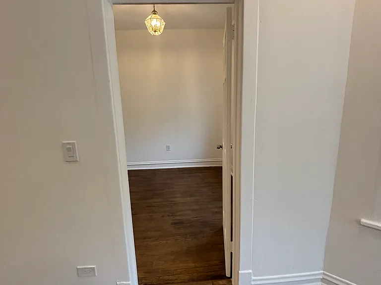 740 N Spaulding Ave #2F — Photo 15