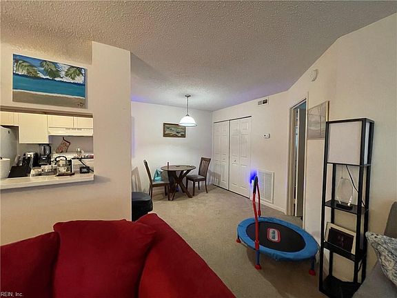 4th image of 420 Shelter Dr