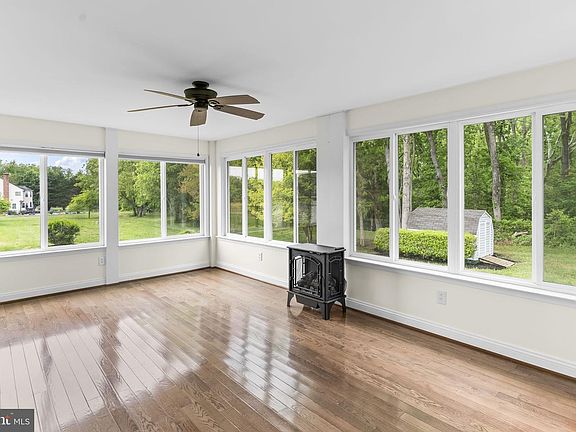 5th image of 5600 Calvin Ct