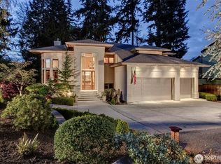 8002 SE 72nd St, Mercer Island, WA 98040