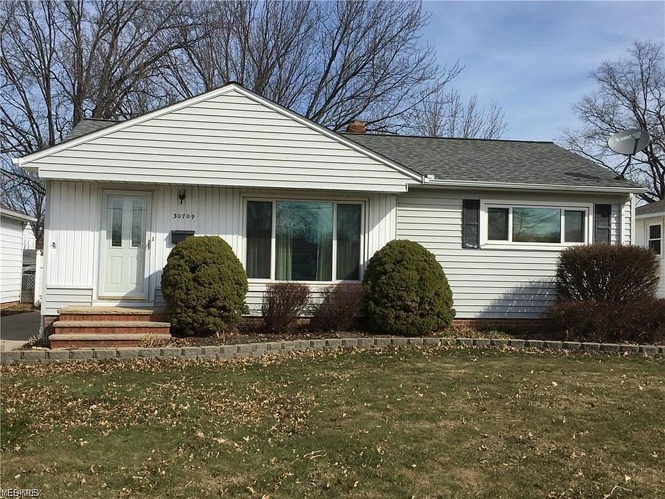 1st image of 30709 Royalview Dr