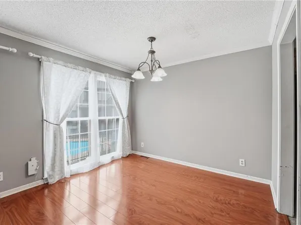 7460 Nall Ave, Prairie Village, KS 66208