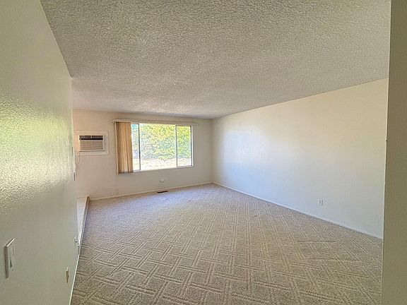 5th image of 3704 Hill St SE