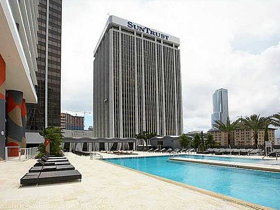 3rd image of 50 Biscayne Blvd APT 4901