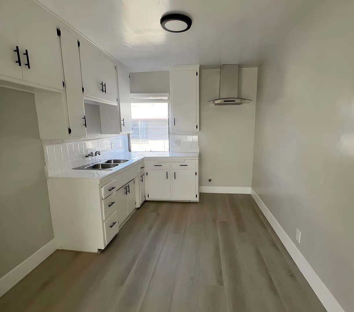6332 S. Crenshaw Blvd — Photo 2
