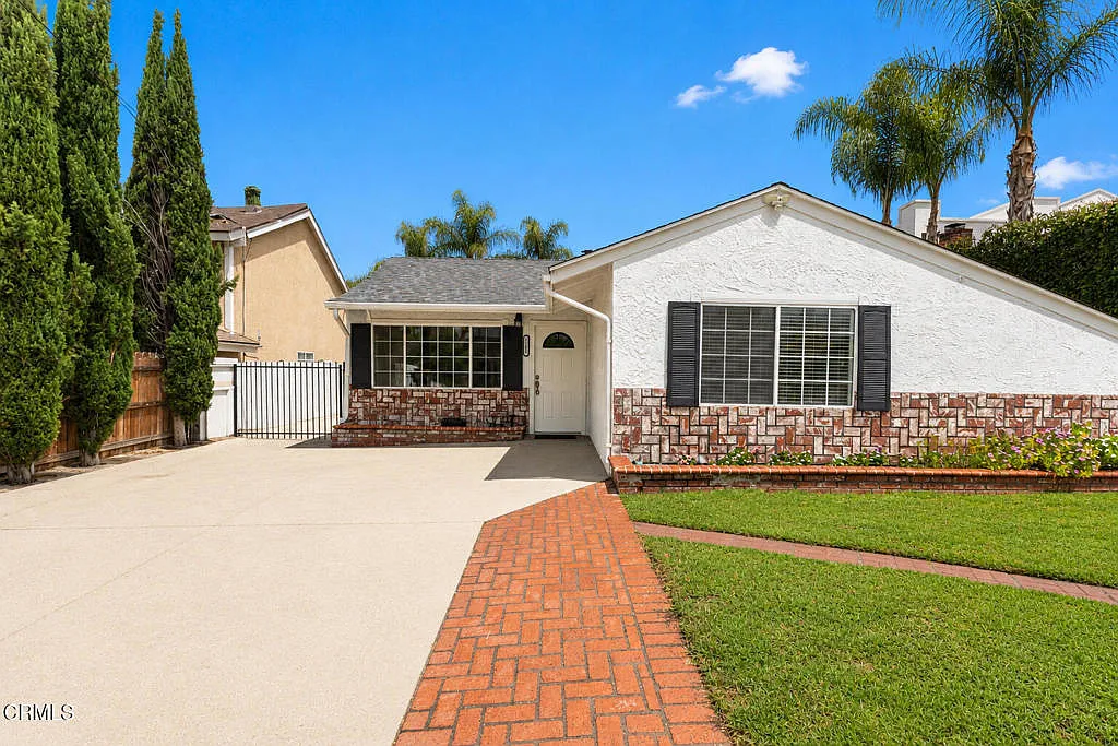 4 bed, 3.0 bath, 1500 sqft, $3,750 — Photo 1