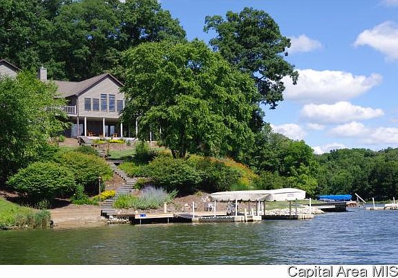 2nd image of 123 Lakeside Pl