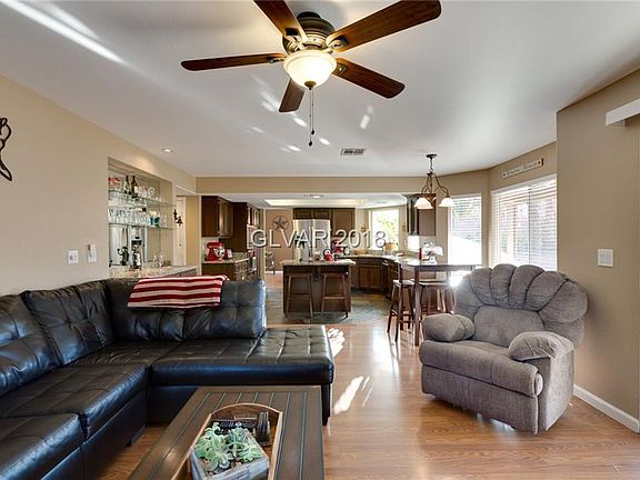 5th image of 633 Ampere Ln
