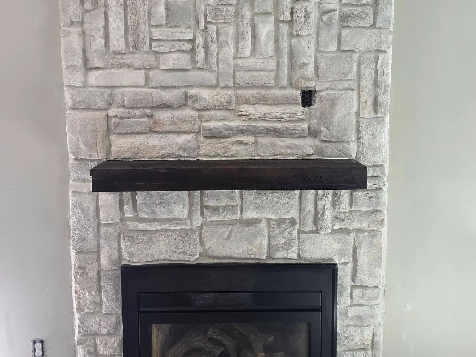2 bed, 1004 sqft, $2,700 — Photo 2