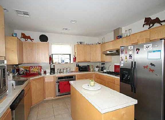 3rd image of 15704 S Elwood Ave