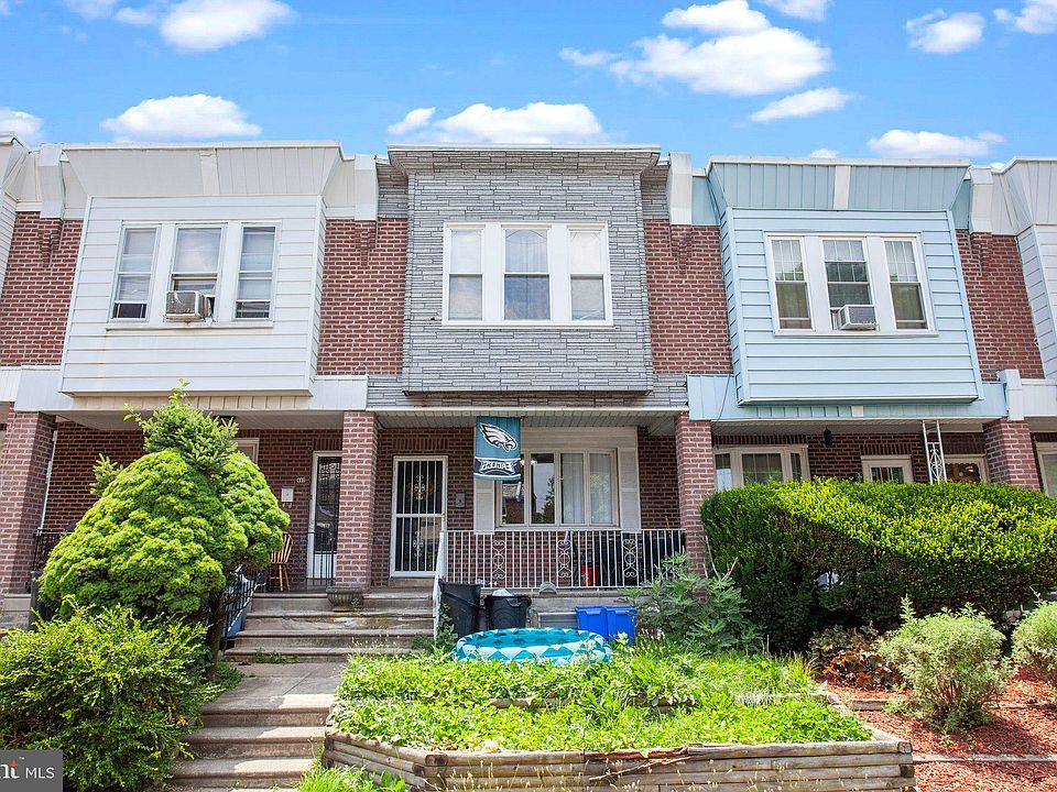 1st image of 304 Devereaux Ave