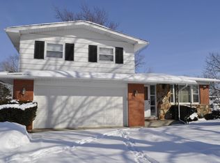 601 N Cherry Dr, Glenwood, IL