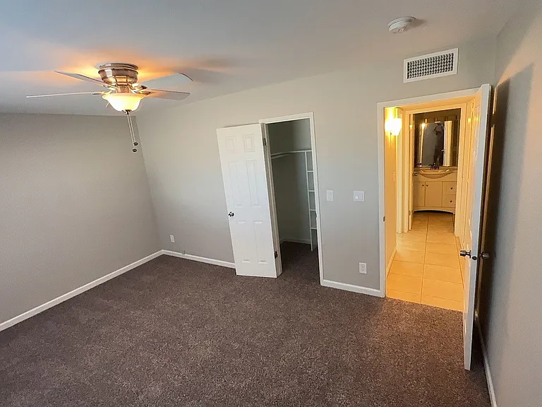 10819 W Connecticut Ave — Photo 22