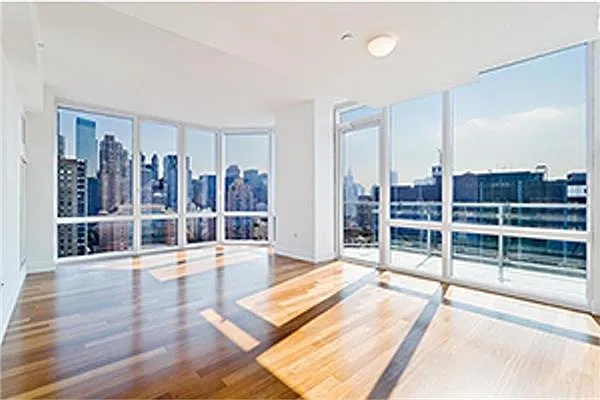 Sold by A & I Broadway | media 6