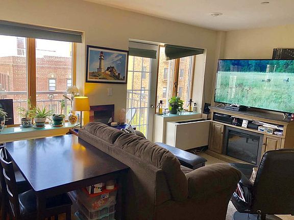 3rd image of 3126 28th Ave APT 5F