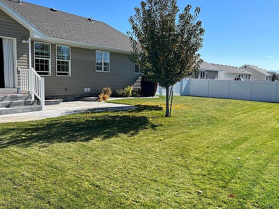 4th image of 1471 Preston Dr