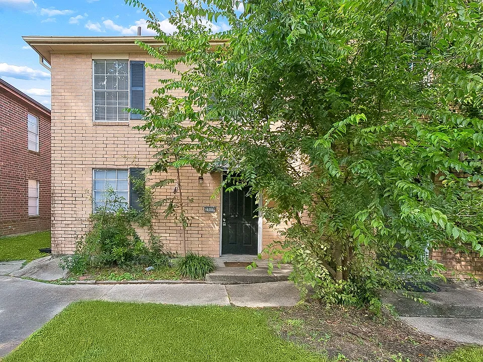 2512-2514 Caswell Ln