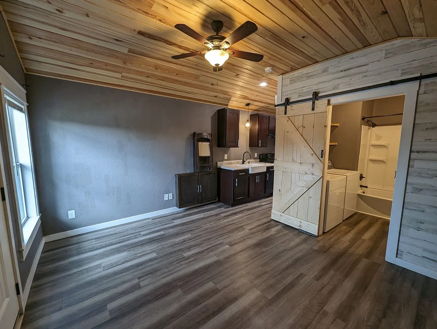 1 Bed/1 Bath Tiny Home Sulphur Rock — Photo 2