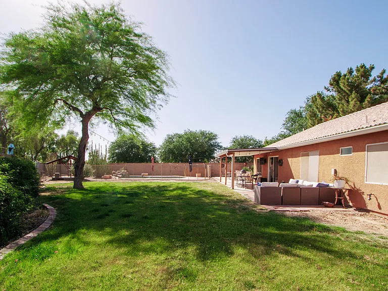 363 W Baylor Ln — Photo 3